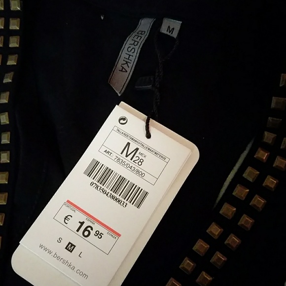 Bershka best vest ever - Picture 2 of 8